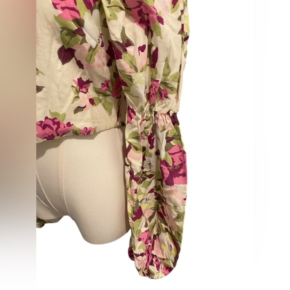 Floral Puff Sleeve Top - Picture 4 of 10